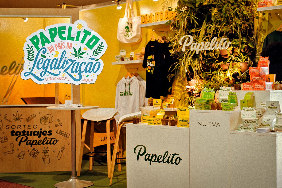 Stand Premiado da marca Papelito na ExpoCannabis de 2021, no Uruguai